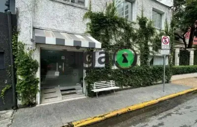 Casa assobradada no itaim bibi, com 200m² para locação comercial com várias salas.