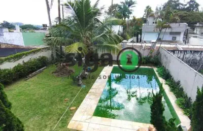 Casa no bolsão de interlagos com piscina em terreno de 675m