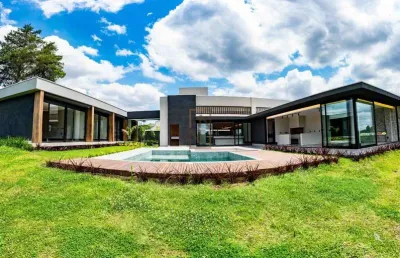 Casa em condomínio fechado com 4 quartos à venda na rodovia br-277 curitiba-paranaguá, 7191, riviera, curitiba por r$ 8.900.000