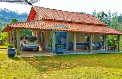 Chácara em meio a natureza com lagoa e terreno de 1.520m² à venda em tijucas/sc