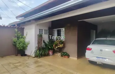Casa com 5 quartos à venda na Rua Leonardo da Vinci, Jardim Planalto, Goiânia