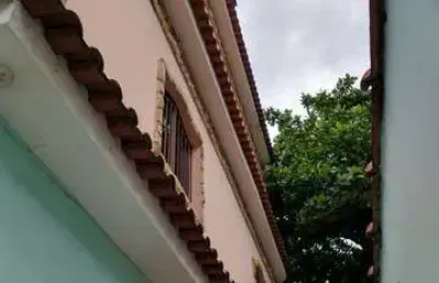 Vendo ótimo imóvel cinco quartos em mesquita centro / r.g.i