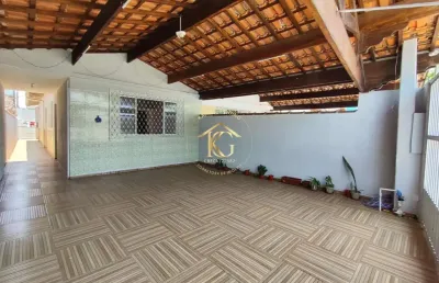 Casa a venda no bairro tupi - praia grande, com 2 quartos e 2 vagas.