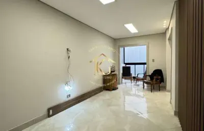 Apartamento semimobiliado de 2 quartos e 2 suítes no canto do forte.