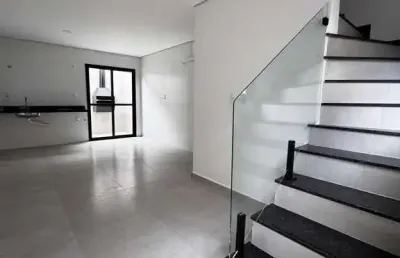Casa de condomínio 3 dormitórios sendo 1 suíte- guilhermina