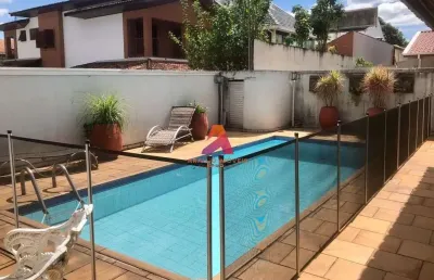 Casa à venda no jardim das colinas - sjc | parte baixa, próximo a praça central.