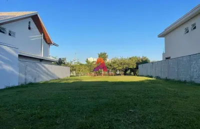 Terreno em condomínio à venda no jardim do golfe iii, fundos para área verde.