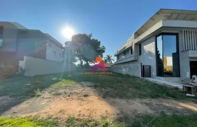 Terreno de alto padrão com vista permanente para natureza no jardim do golfe