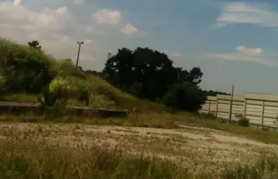 Terreno 4.600m² para incorporação comercial ou residencial popular