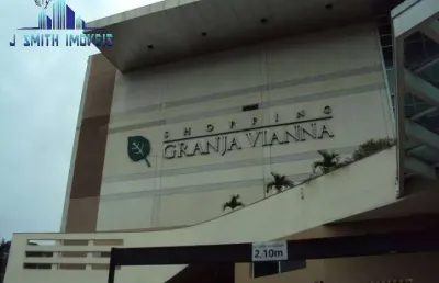 Terreno 588m² em condomínio da rua do shopping granja viana