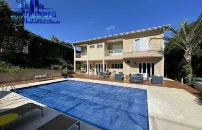 Linda casa no miolo granja. 5 suítes, piscina, gourmet, quadra tênis!