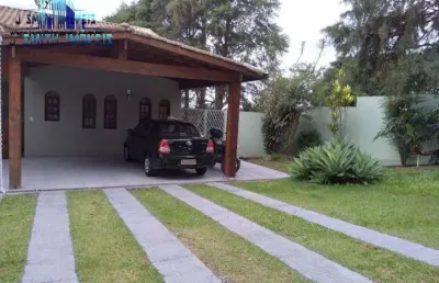 Casa  com sala e vista panorâmica, em condomínio fechado - km 24