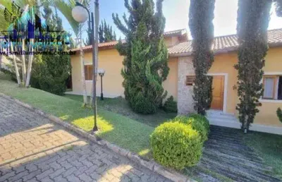 Casa 3 dorms, 1 suíte, em cond. exclusivo com 4 residẽncias.
