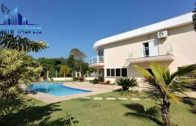 Casa praticamente térrea.  piscina, salão de jogos, sauna, na granja viana