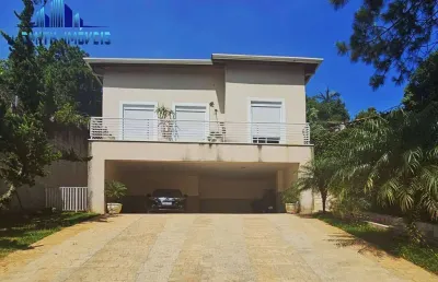Casa impecável na granja viana - 3 suítes, contemporânea e integrada