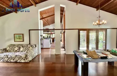 Casa na granja viana. 4 dorms (2suites) terreno 1.400m², piscina,