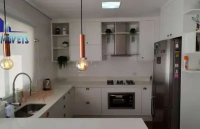 Sobrado moderno,  planejados atualizados, piscina, quintal grande, 2 vagas