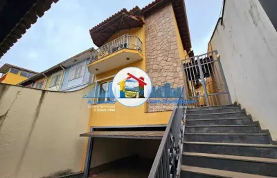 Belo sobrado com 3 suítes, varanda, lareira, edícula e 5 vagas no jabaquara