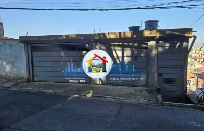 Propriedade em área de 230m³ com 4 casas para renda, e 3 vagas cobertas no jardim são carlos
