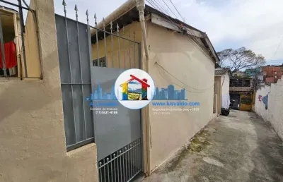 Casa térrea de quarto cozinha e banheiro à 6 min a pé da yervant kissajikian!
