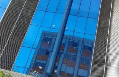 Sala comercial à venda na Rua General Lima e Silva, 1066, Centro Histórico, Porto Alegre