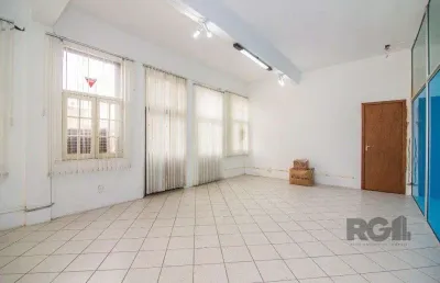 Sala comercial para alugar na Rua Vigário José Inácio, 433, Centro Histórico, Porto Alegre