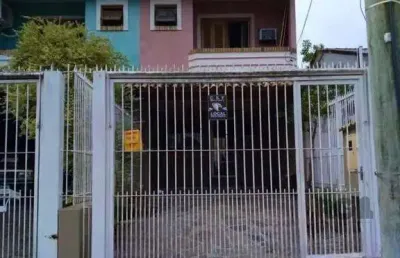 Casa | 2 dormitórios | 1 suíte | 2 vagas | piscina | sacada | bairro hípica | zona sul