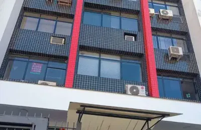 Sala comercial com 33,13 m2, multiuso, ampla, ventilada e ensolarada.
