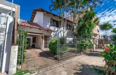 Casa ampla com piscina e 3 dormitórios no bairro santana – para locação