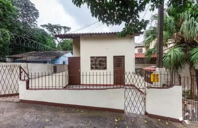 Casa com 1 quarto para alugar na Rua Patrimonio, 87, Coronel Aparício Borges, Porto Alegre