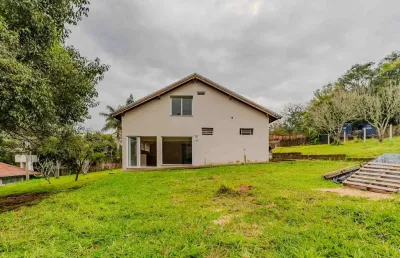 Casa 4 quartos com sótão e quintal amplo para locação – estrada gedeon leite, porto alegre/rs