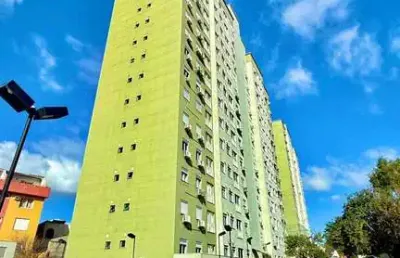 Apartamento com 02 quarto (01 suíte) e 01 vaga no bairro glória