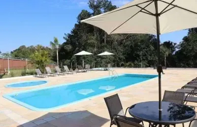 Casa de condomínio com 2 quartos e 2 vagas à venda, 66m² - formoza