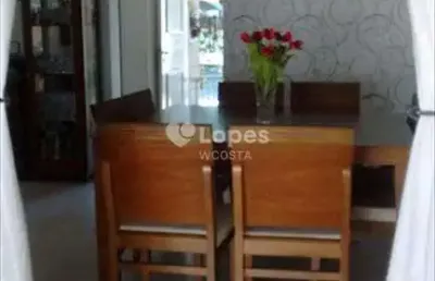 Linda casa com 3 dormitórios, 1 suíte, 4 vagas de garagem, no jardim santa genebra, em campinas-sp.