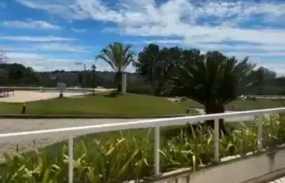 Oportunidade!! lindo apartamento  totalmente mobiliado , com todos os planejados. armários e cabeceira nos dois quartos, mesas de cabeceira lustres em