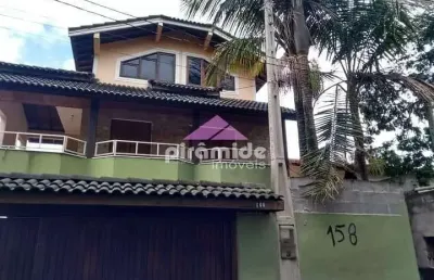 Casa com 3 dormitórios à venda, 280 m² por r$ 790.000,00 - parque interlagos - são josé dos campos/
