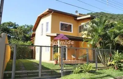 Casa com 4 dormitórios à venda, 267 m² por r$ 980.000,00 - martim de sá - caraguatatuba/sp