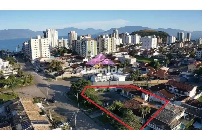 Terreno à venda no Martim de Sá, Caraguatatuba 
