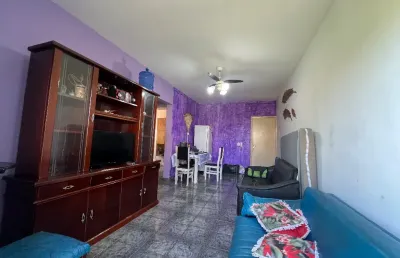 Amplo apartamento com 1 dormitório, próximo ao mar no bairro da vila caiçara, em praia grande!!