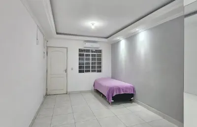 Sobrado a venda na região de taboão da serra com 2 dormitórios