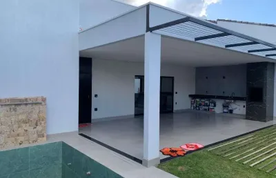 Casa com 3 quartos à venda no Jardim Botânico, Uberlândia 