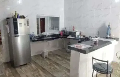 Casa a venda com 03 quartos sendo 01 suíte no bairro shopping park