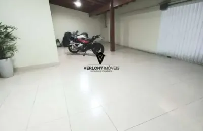 Casa com 3 quartos à venda no Jardim Europa, Uberlândia 