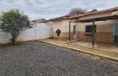 Casa 3/4 com suíte e quintal no bairro jardim europa