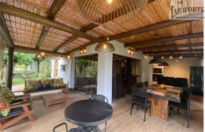 Oportunidade ! casa 3 quartos mobiliada no alto da enseada.