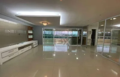 Lindo apartamento de 230m2 com vista permanente para o cocó!