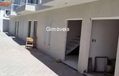 Casa em condomínio fechado com 3 quartos à venda na rua praia do leblon, 10, ipitanga, lauro de freitas, 90 m2 por r$ 495.000