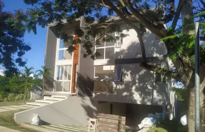 Casa em condomínio fechado com 4 quartos à venda na rua imbassaí, alphaville litoral  norte 1, camaçari, 460 m2 por r$ 1.800.000