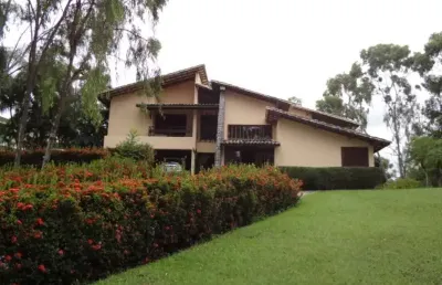 Casa em condomínio fechado com 6 quartos à venda na avenida santos dumont, portão, lauro de freitas, 500 m2 por r$ 3.300.000