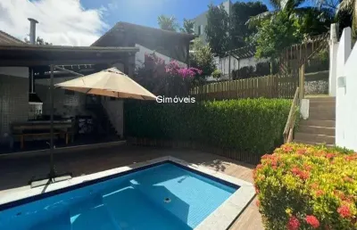 Casa em condomínio fechado com 4 quartos à venda na rua priscila b dutra, buraquinho, lauro de freitas, 300 m2 por r$ 1.900.000